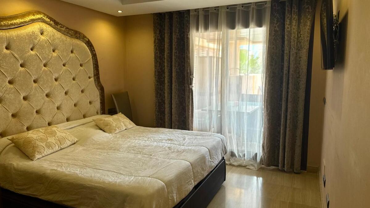 Exclusive 2 Bedroom *