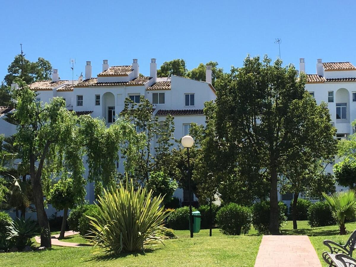 Lovely Spacious 2 Bedroom Flat Between Marbella And