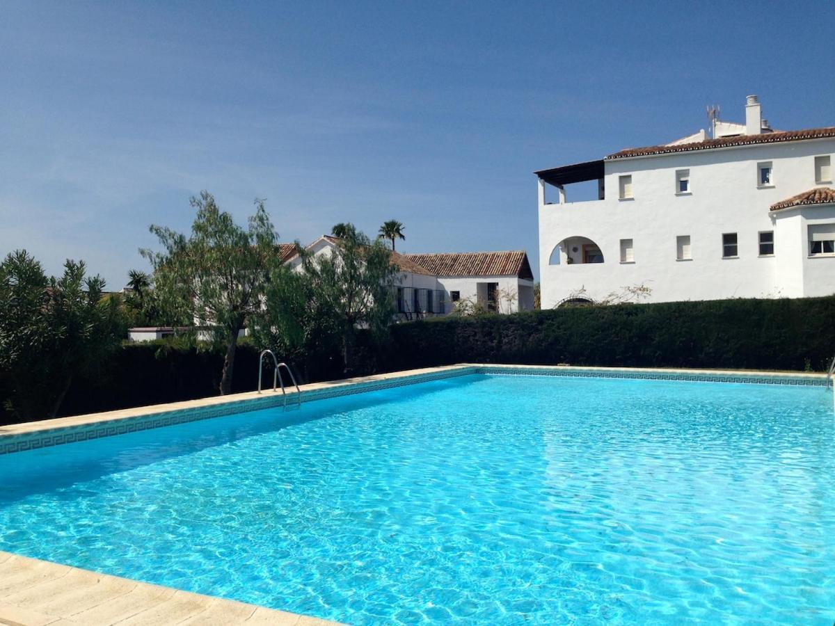 Lovely Spacious 2 Bedroom Flat Between Marbella And * Estepona
