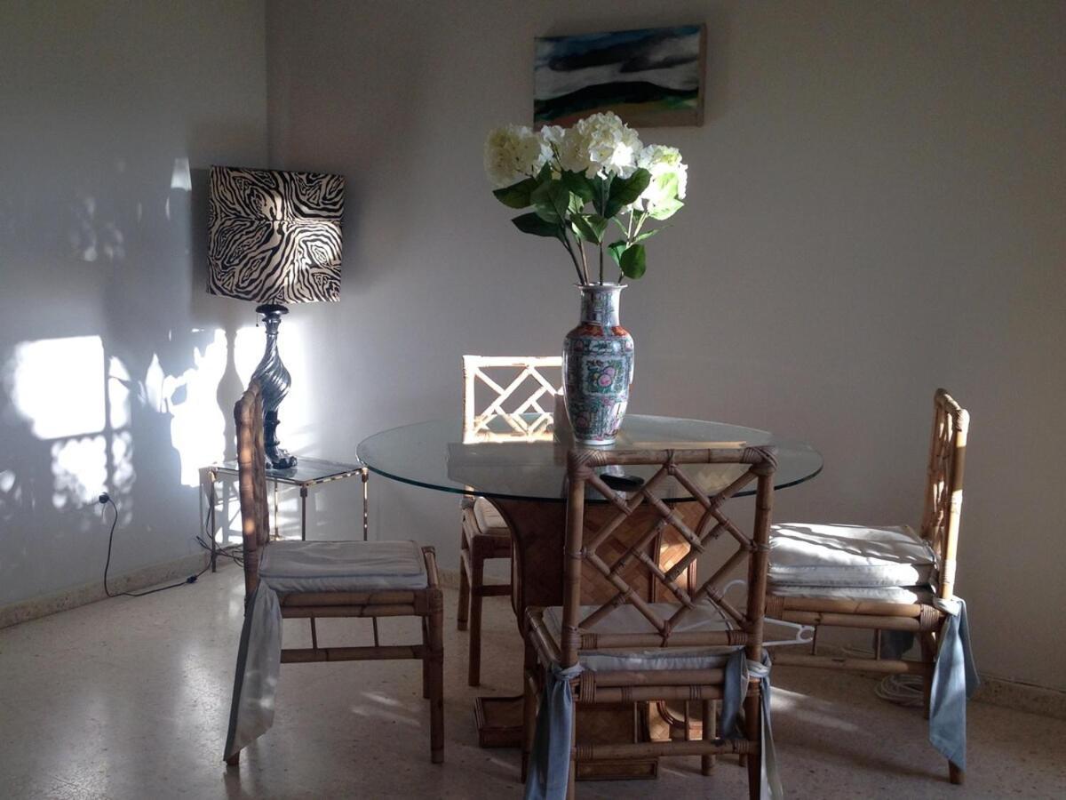 Lovely Spacious 2 Bedroom Flat Between Marbella And Apartment