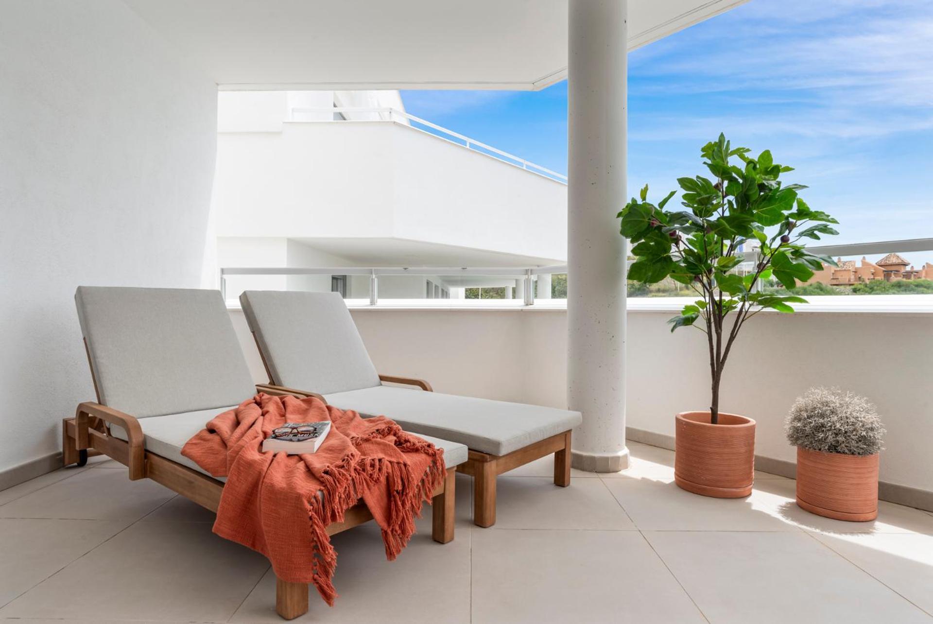 Stylish 3-bed With Sea & Pool Views * Estepona