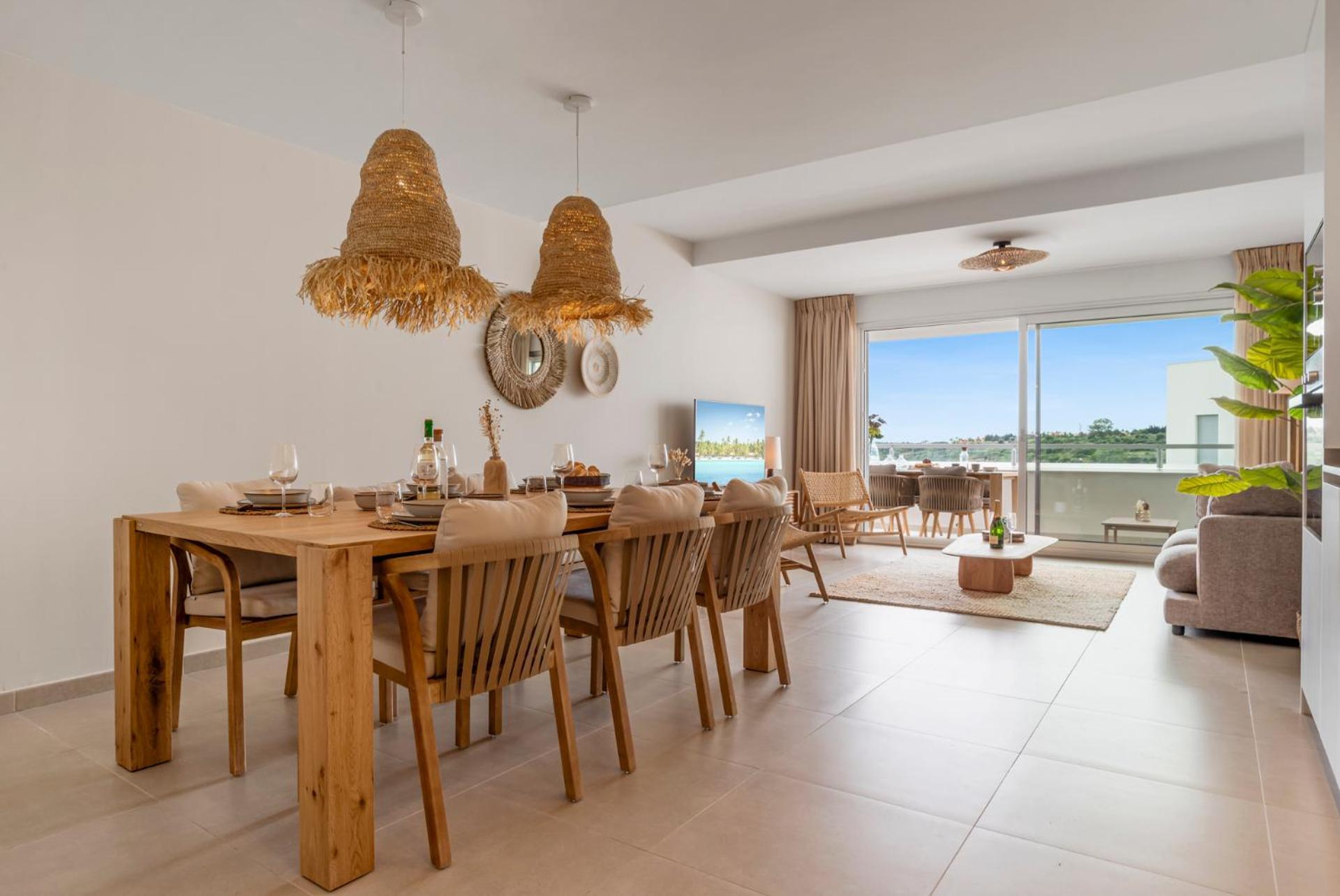Stylish 3-bed With Sea & Pool Views