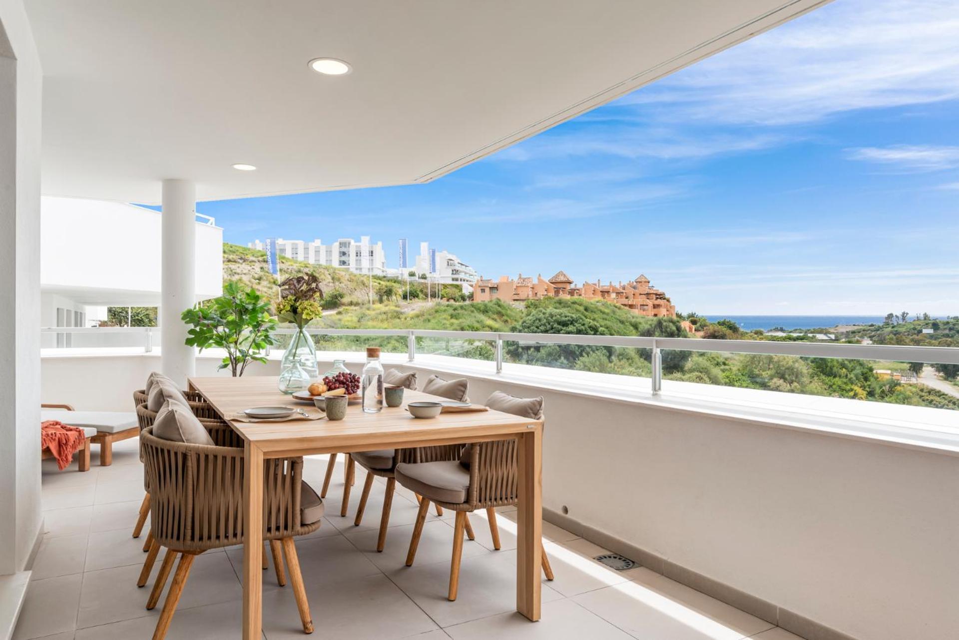 Stylish 3-bed With Sea & Pool Views