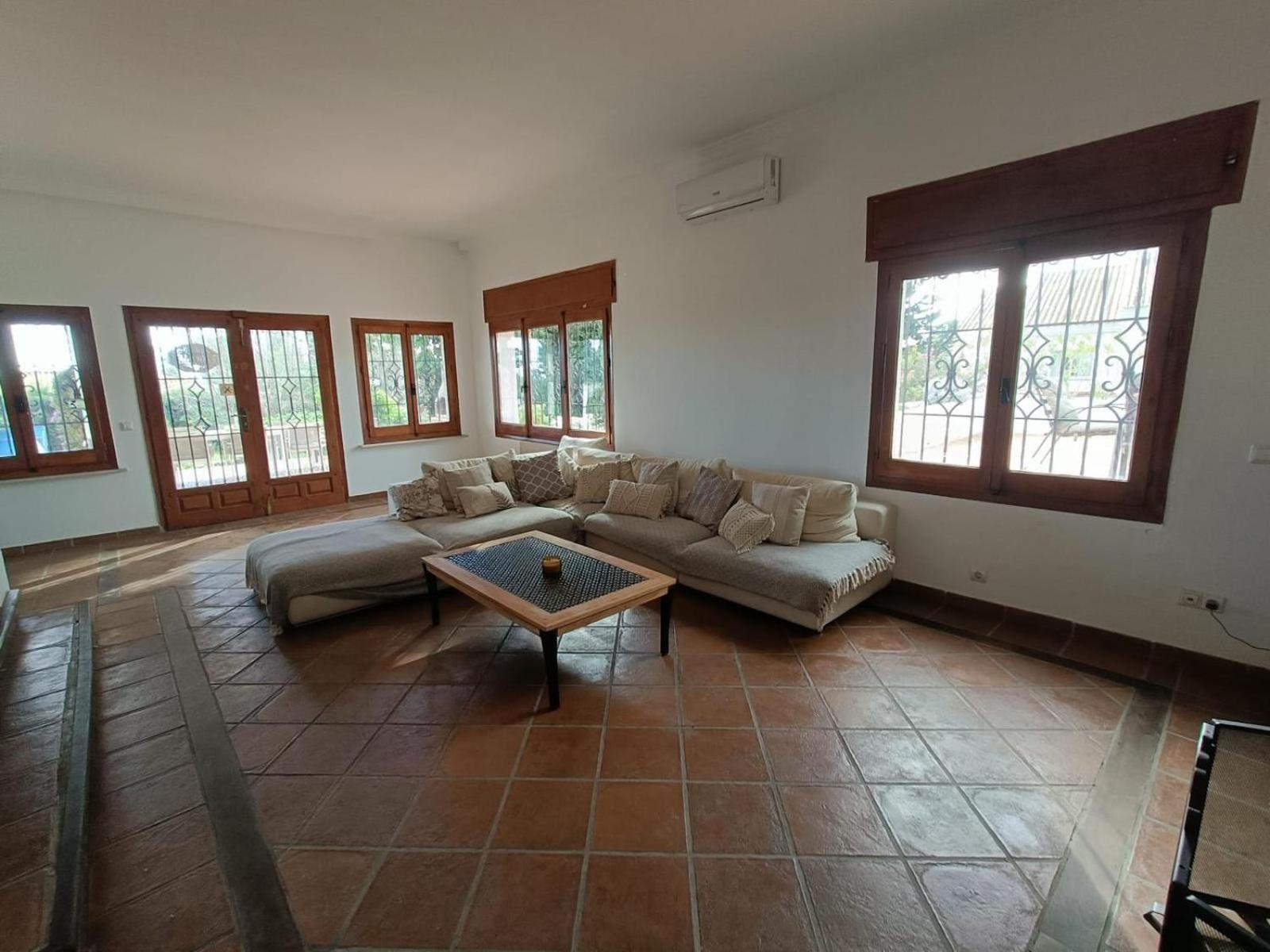 Exclusive Secluded With Private Pool Hot Tub & Bbq -7 Minutes From Marbella