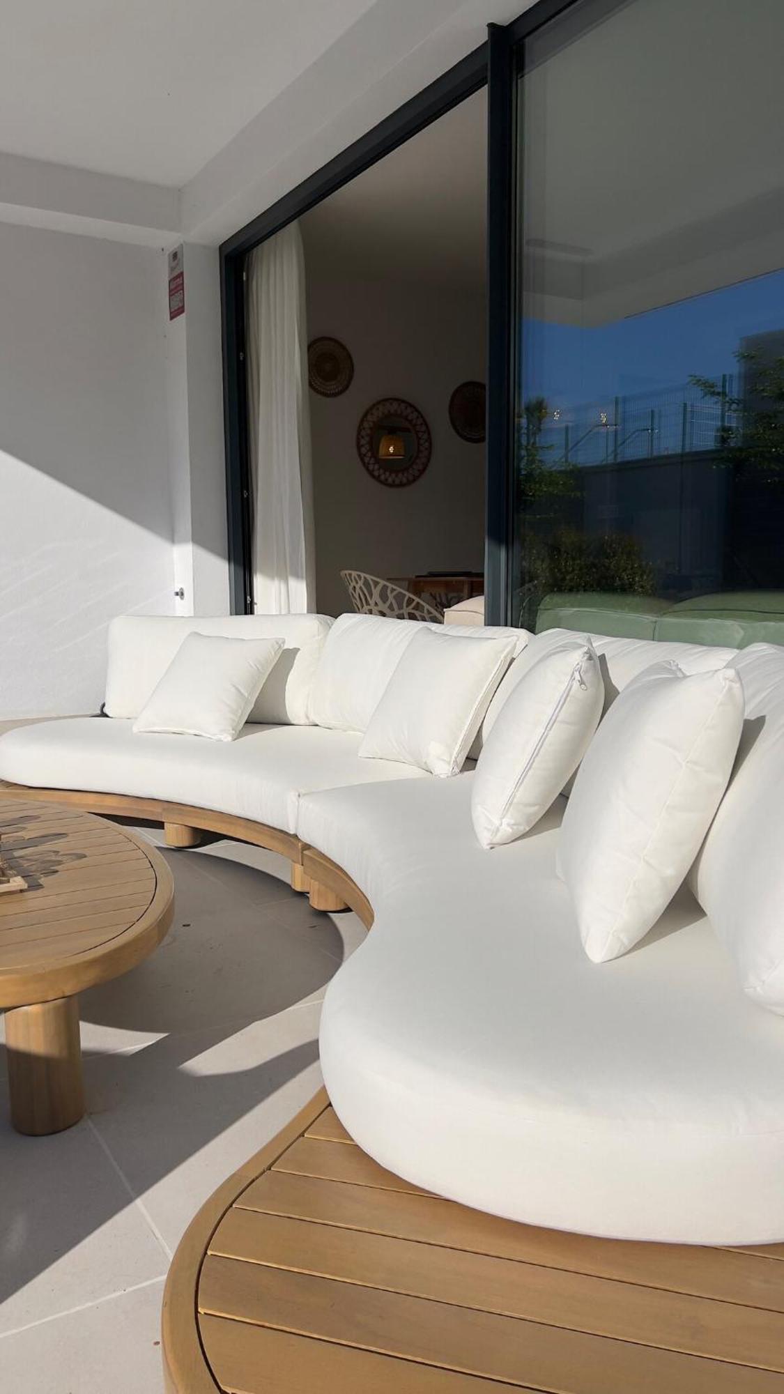 Appartement Beautiful 1-bedroom In *