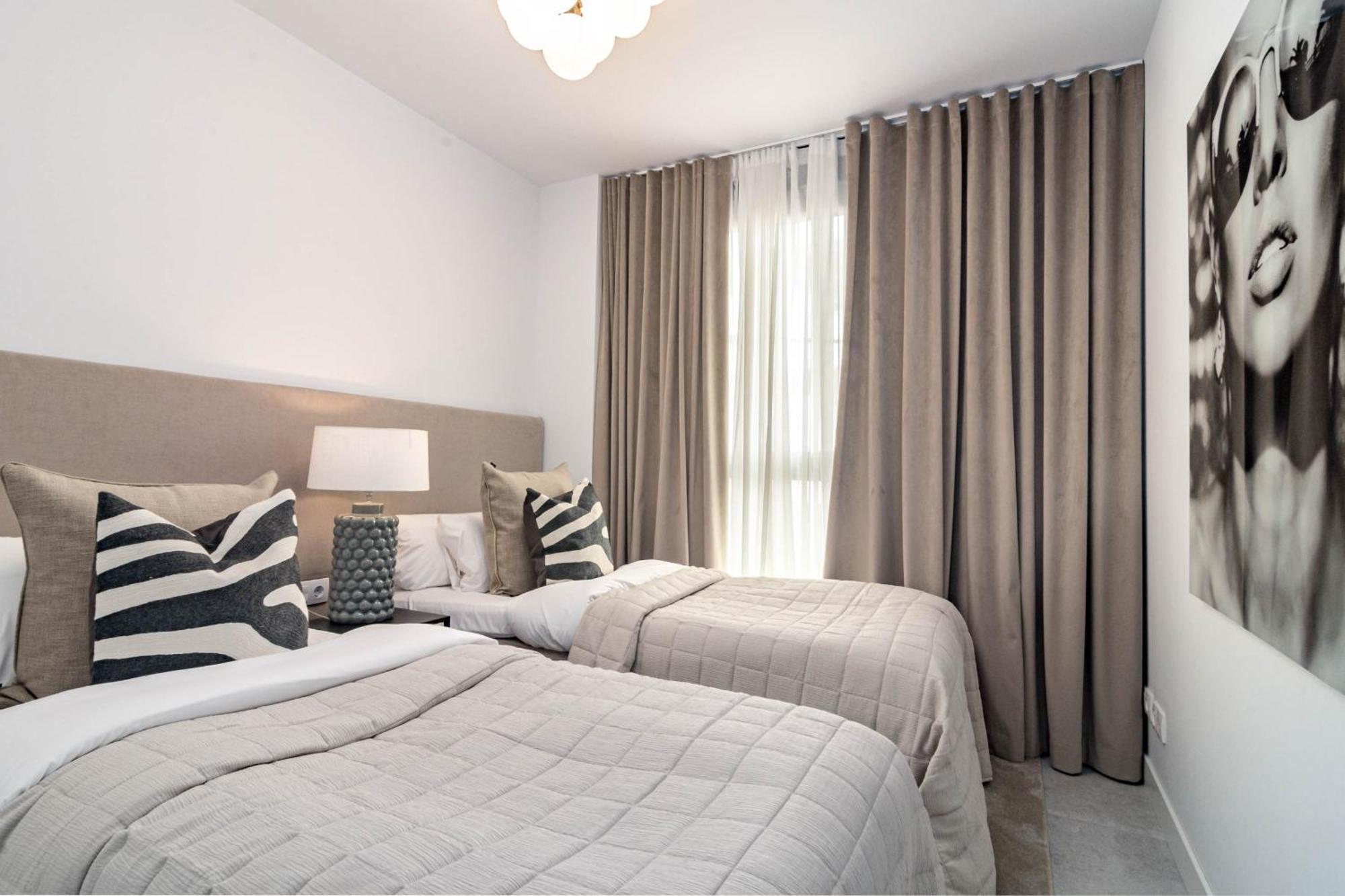 Lmea20a - Luxury - Pool View & Walk To Apartment