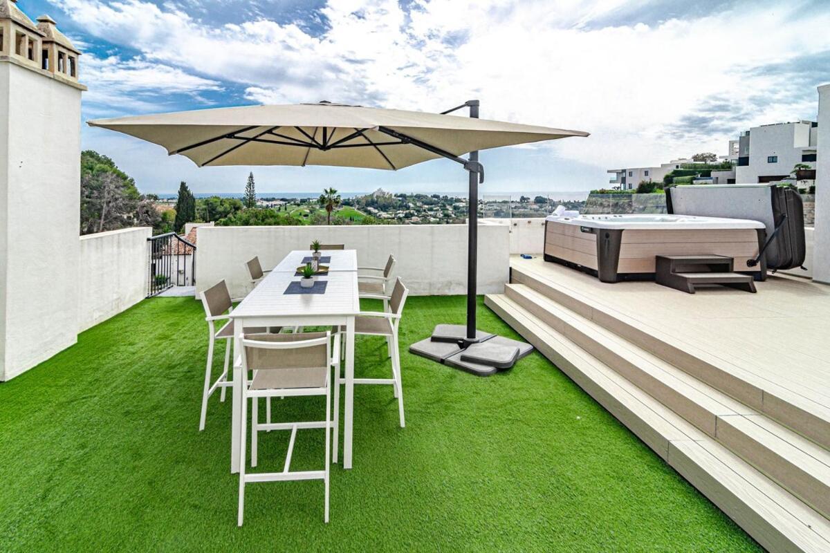 Amazing Penthouse Paraiso Pueblo And Hottub Rdr498 Apartment Estepona