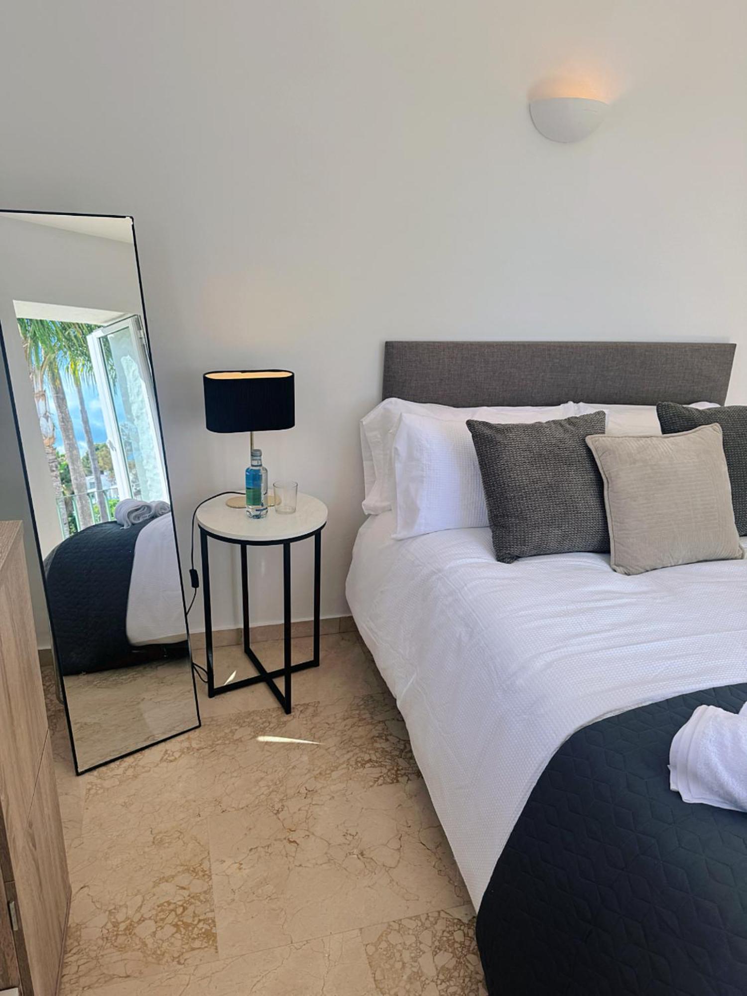 2 Bed In Benavista *