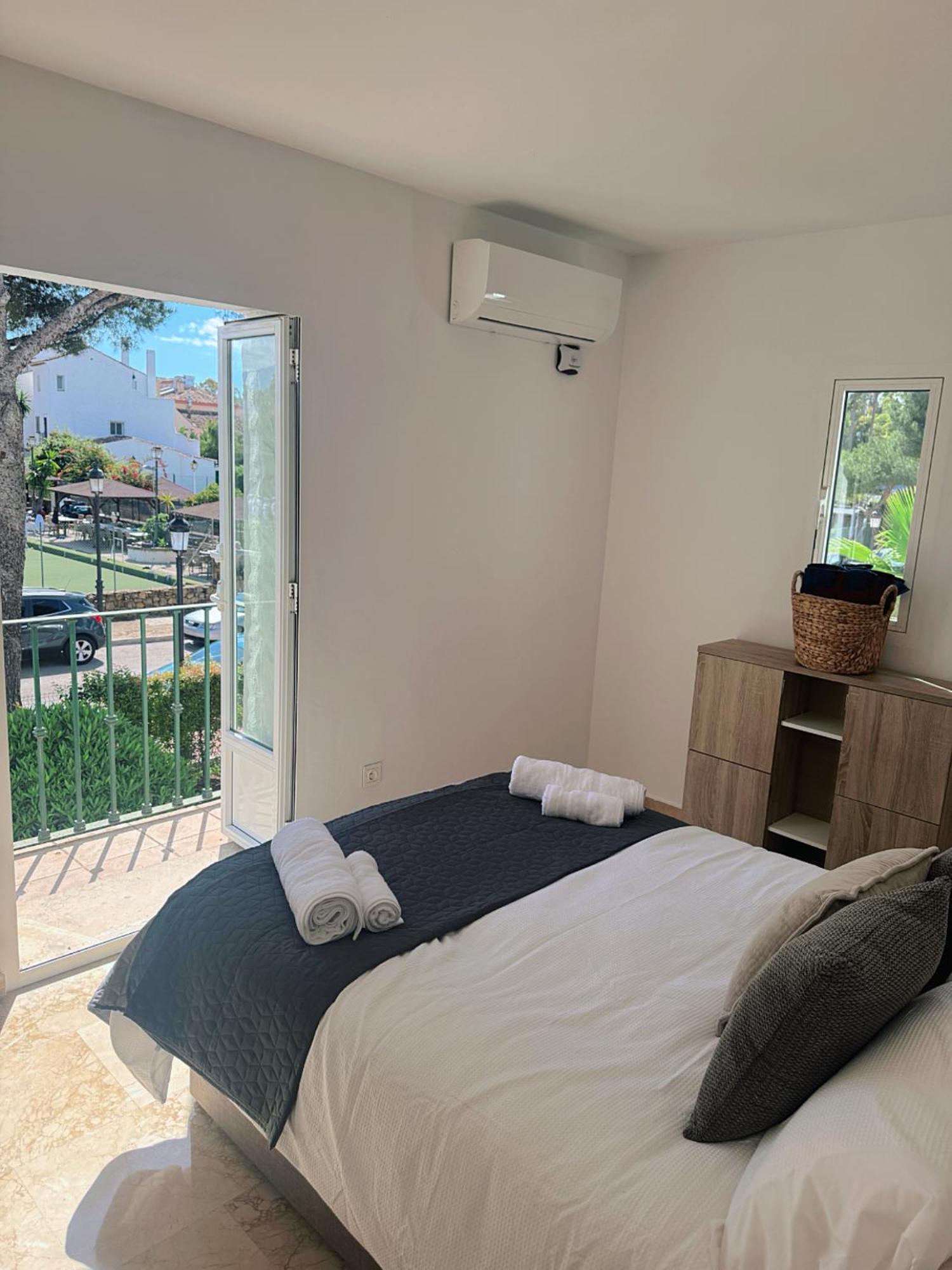 Apartment 2 Bed In Benavista Estepona