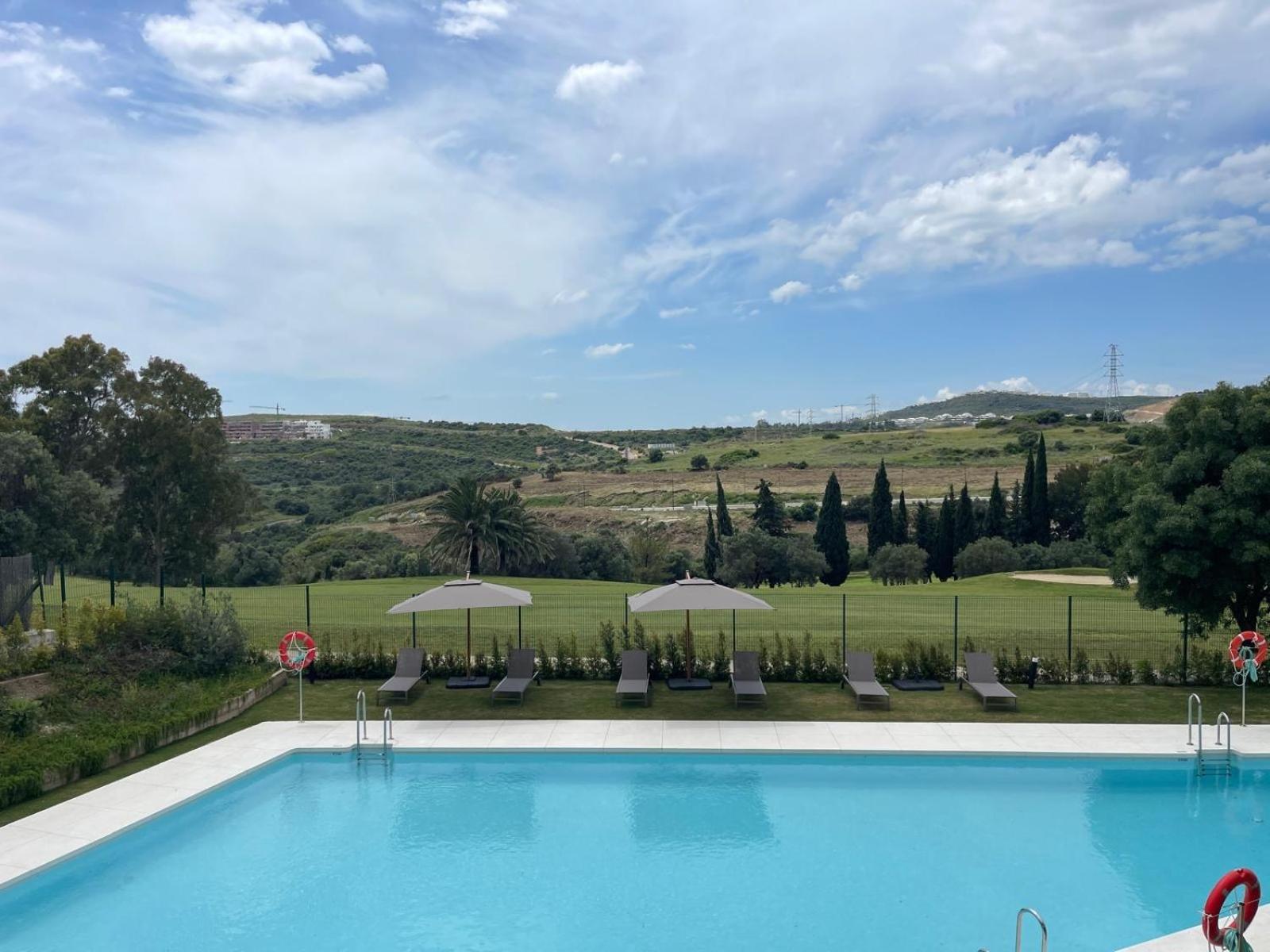 Royal Penthouse Sunny Golf Appartement
