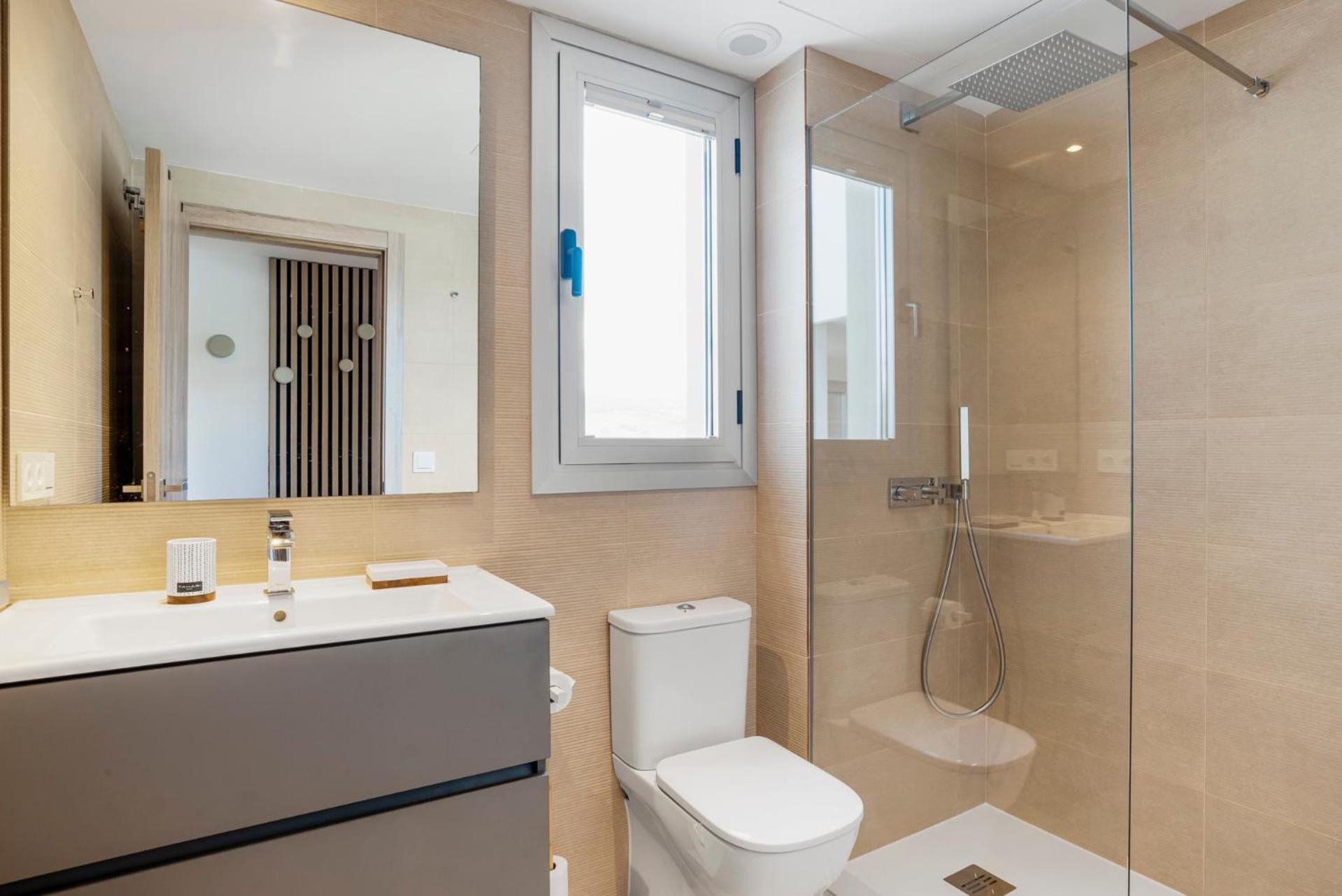 Royal Penthouse Sunny Golf Appartement *