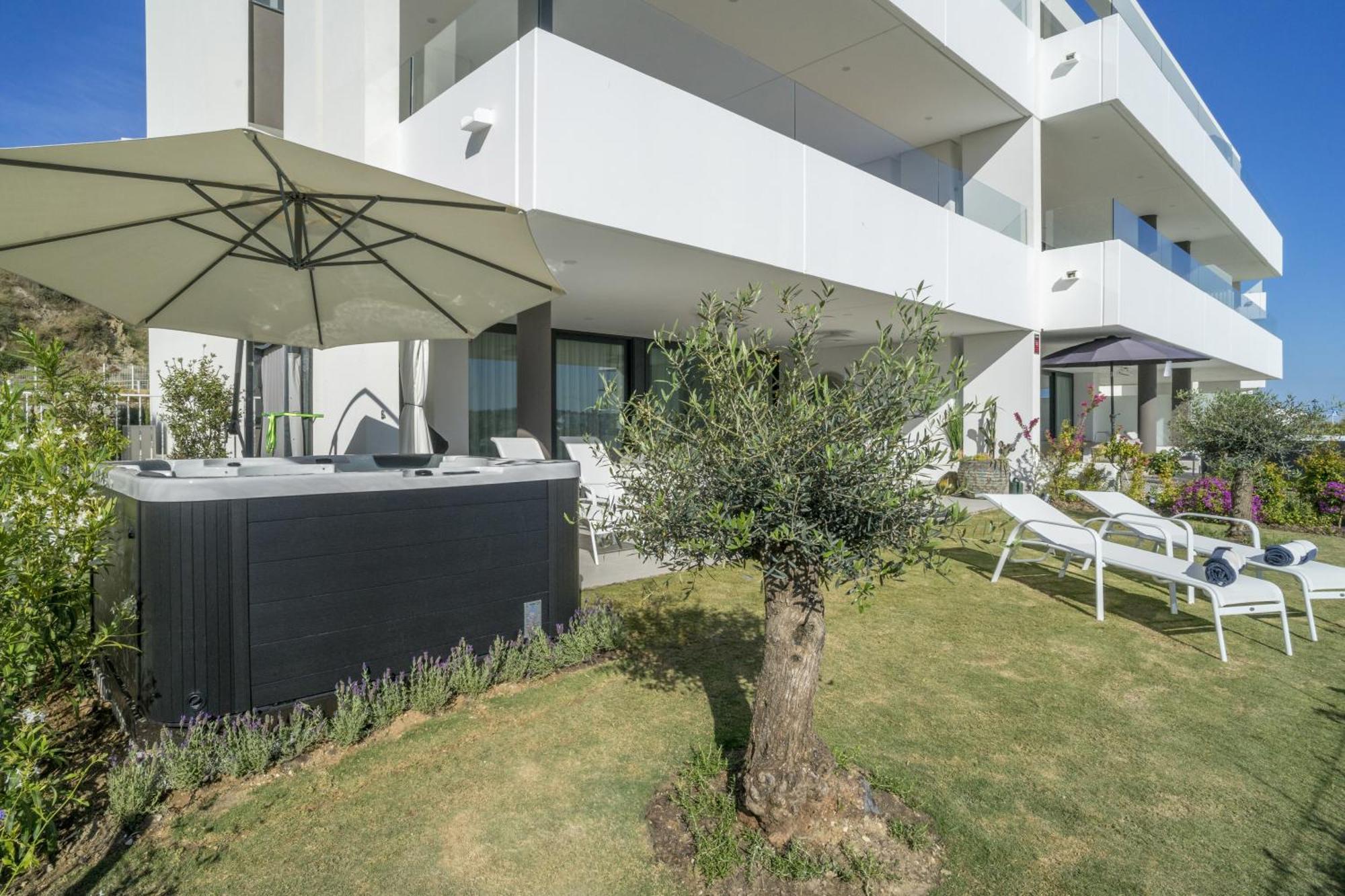 Fabuloso Con Jardin Privado Y Jacuzzi