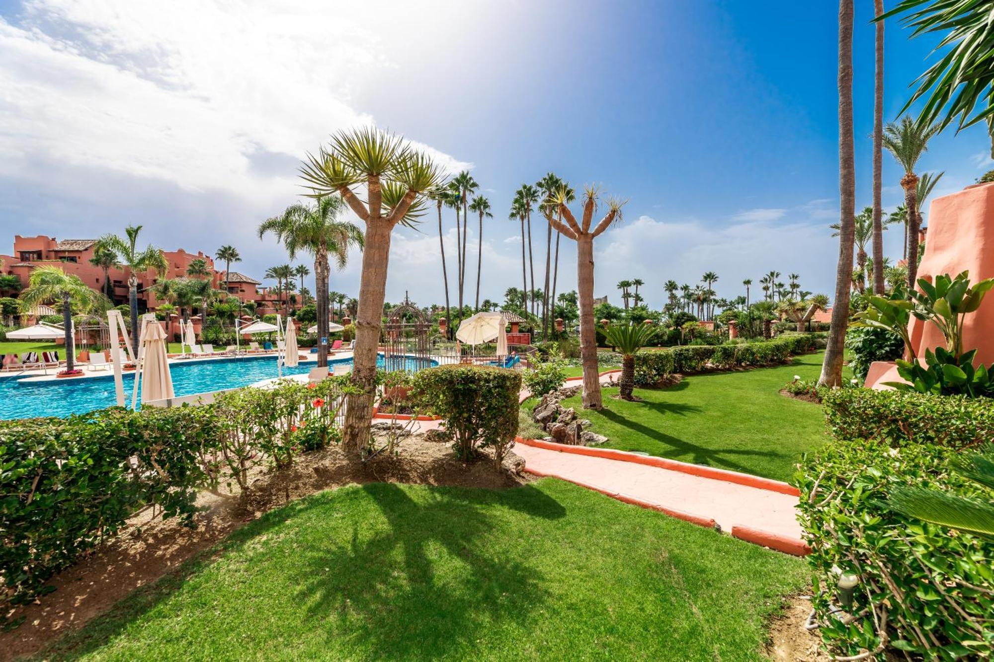 Golden Shore Seafront Estepona