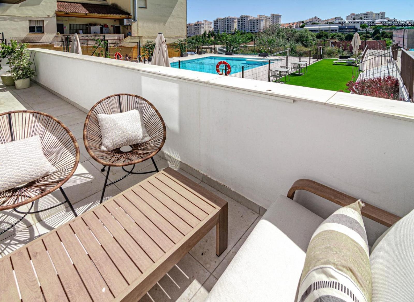 Apartment Lmea20a - Luxury - Pool View & Walk To *