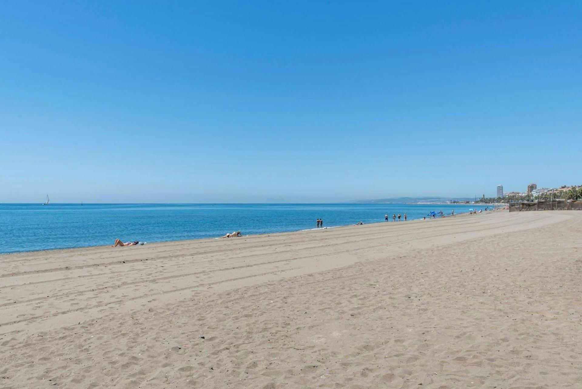 Bonito Piso En Primera Linea De Playa En Estepona