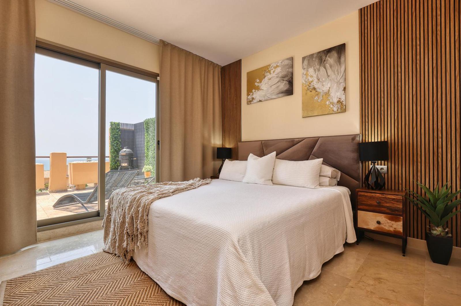 Panoramic Sea Views Penthouse Estepona