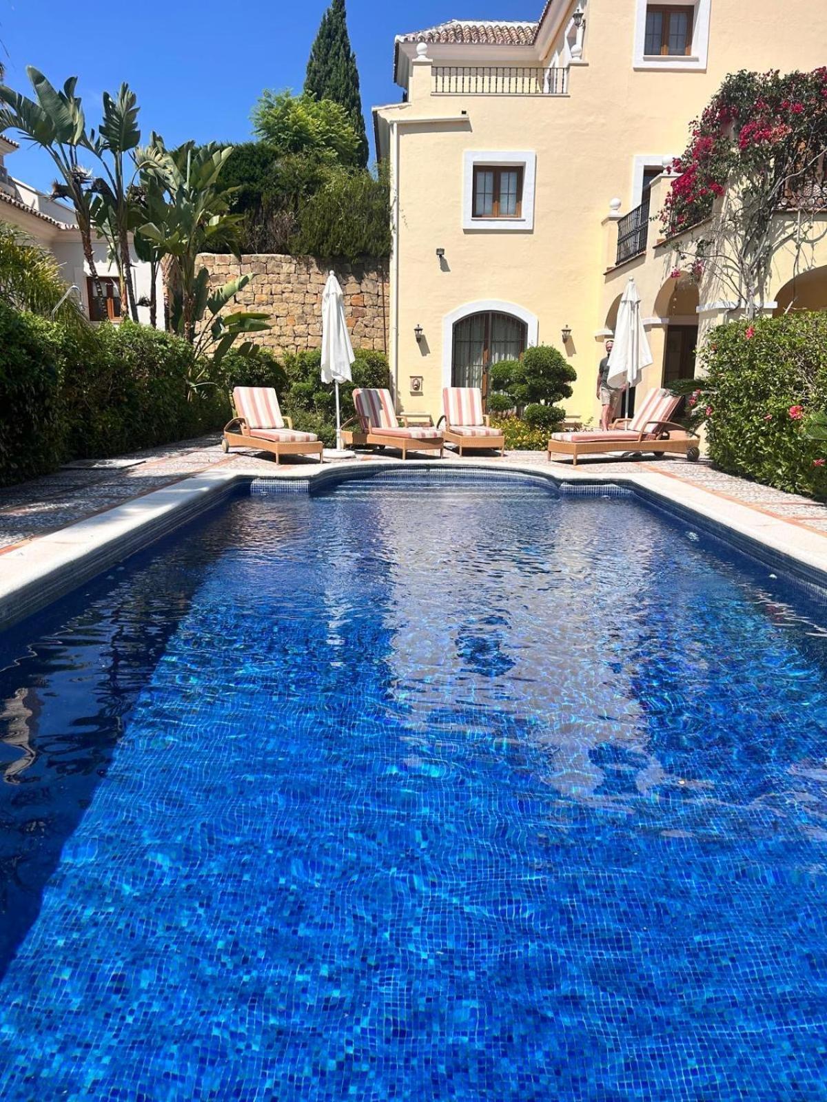 Luxury At Maria In El Paraiso Spain Villa Estepona