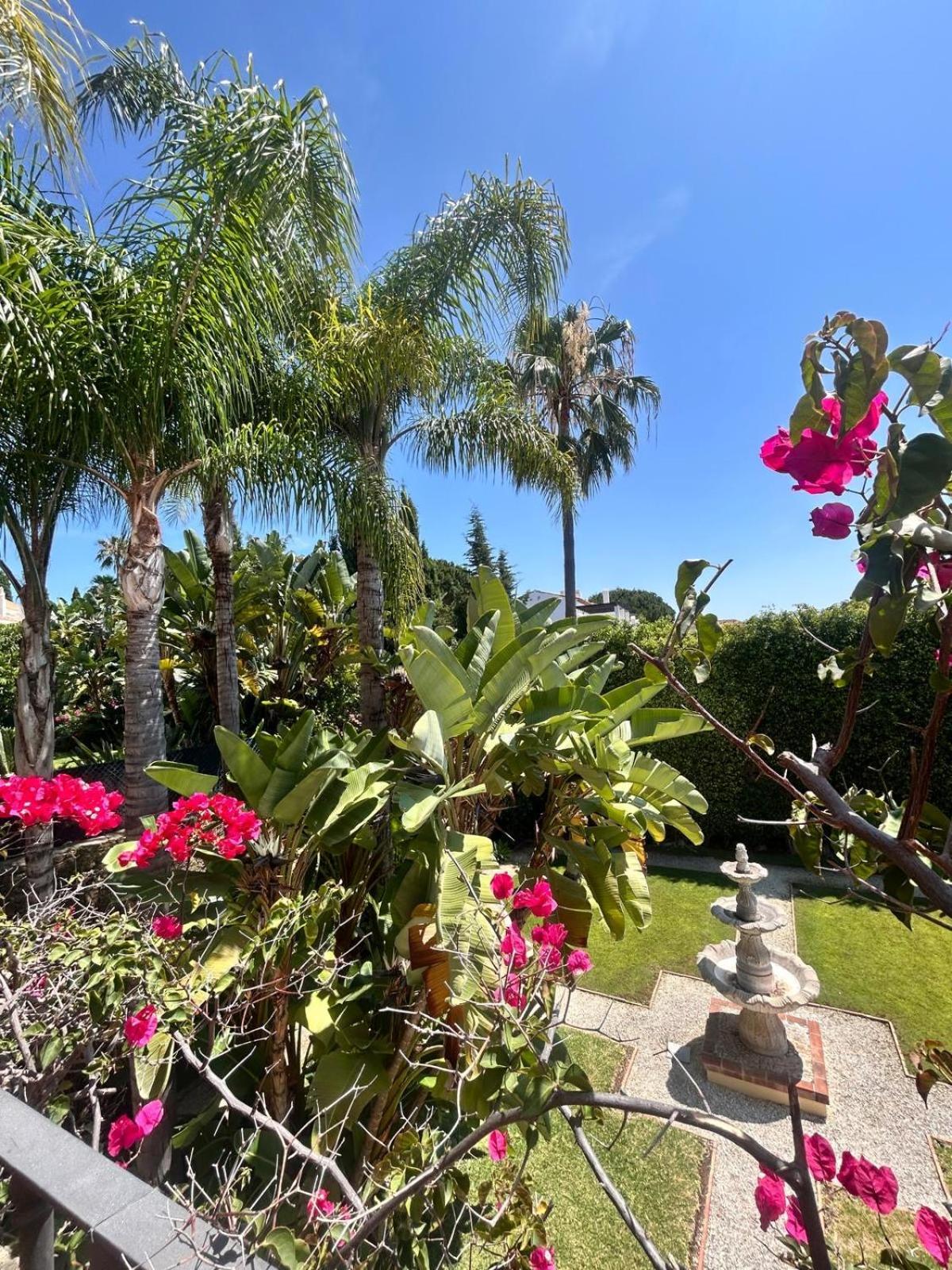 Luxury At Maria In El Paraiso Spain Estepona