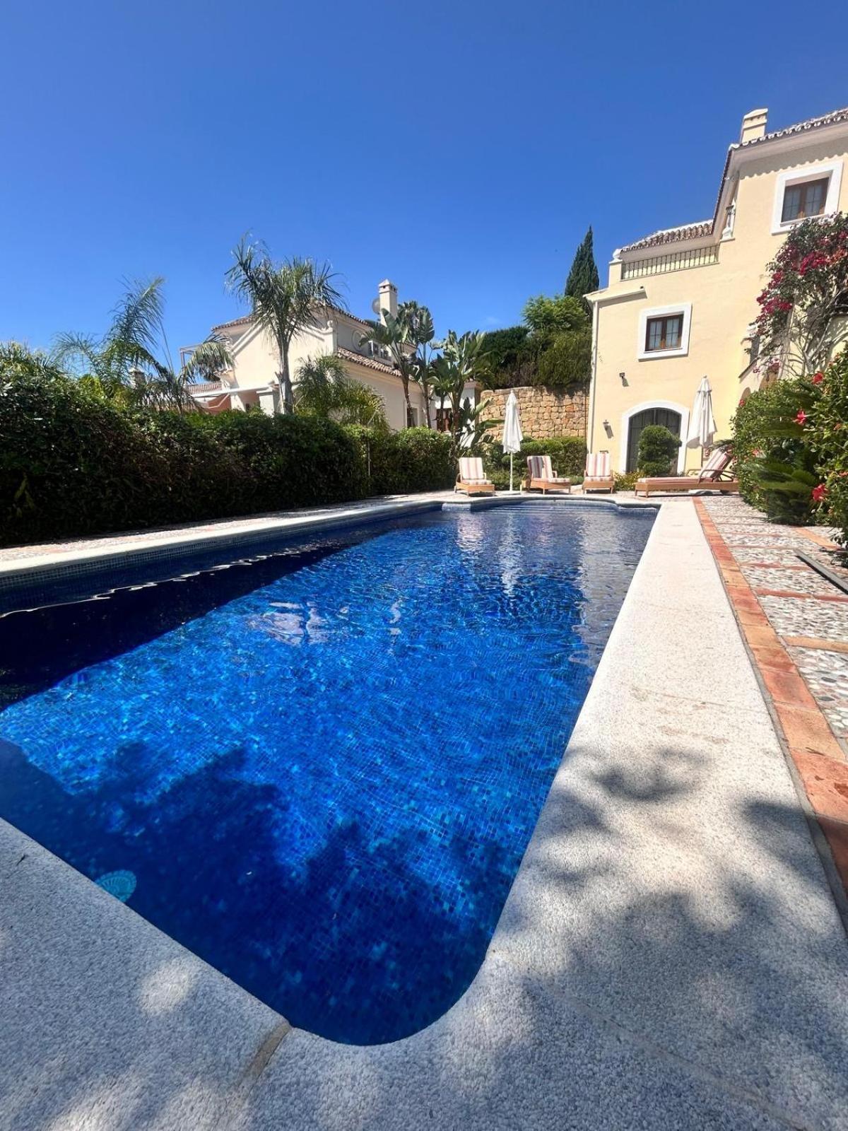 Luxury At Maria In El Paraiso Spain Villa Estepona