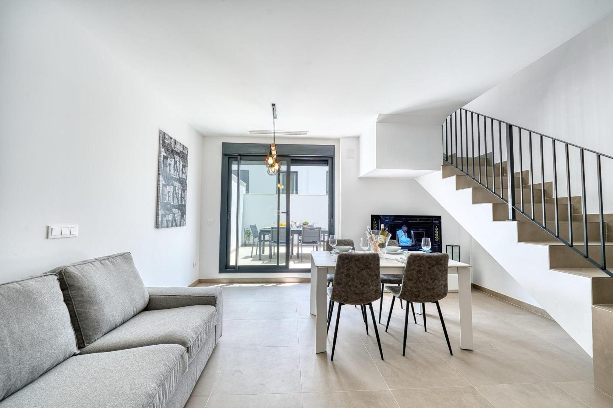 3023 Modern Townhouse In Cancelada