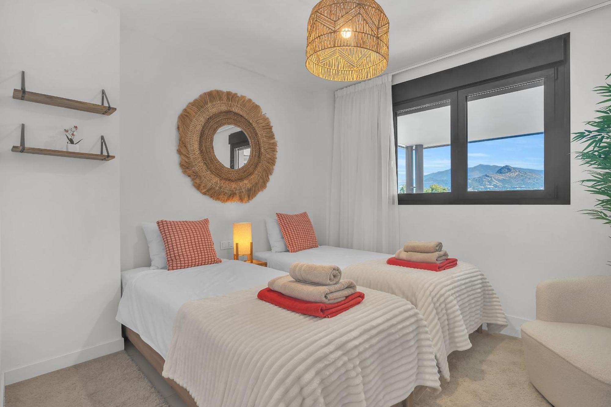 Oasis 325 * Estepona