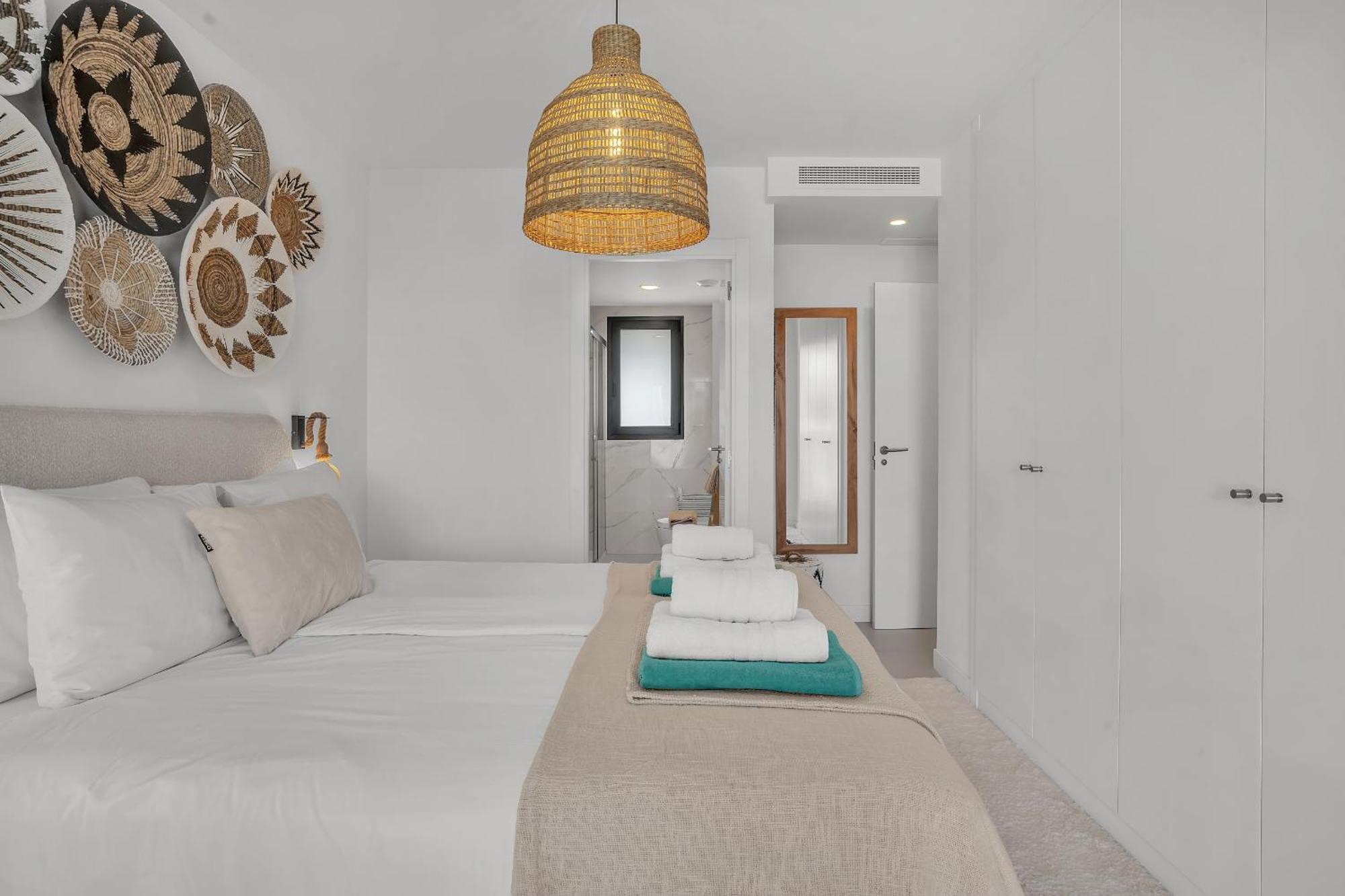 Oasis 325 * Estepona