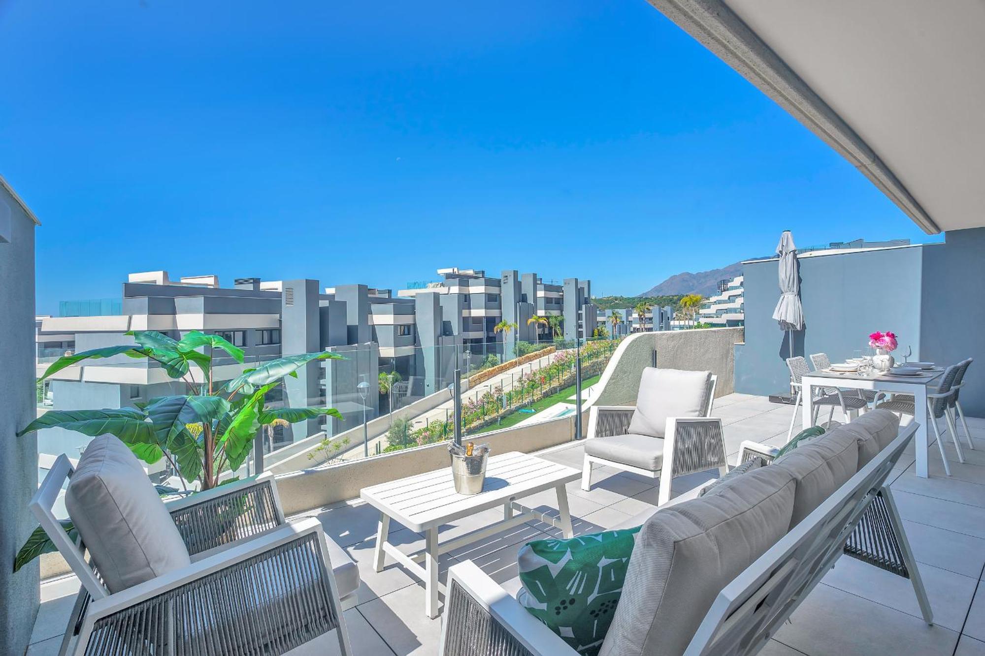 Oasis 325 *