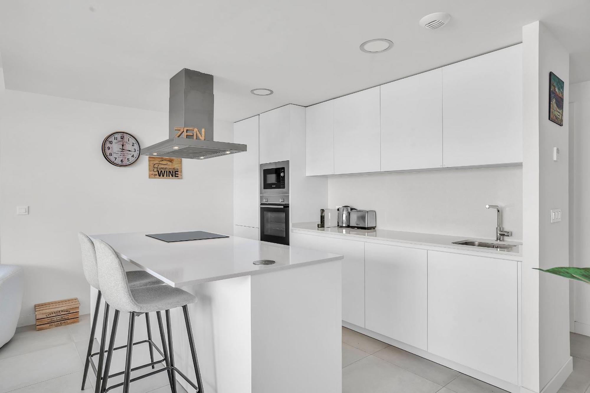 Oasis 325 Estepona