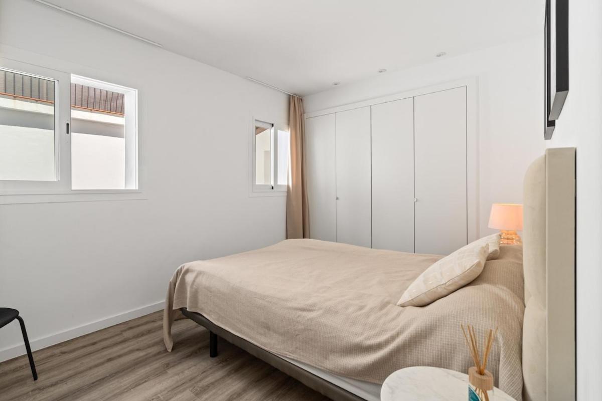 Stylish Ph With Private Rooftop & Sea Views Rdr497 Appartement Estepona