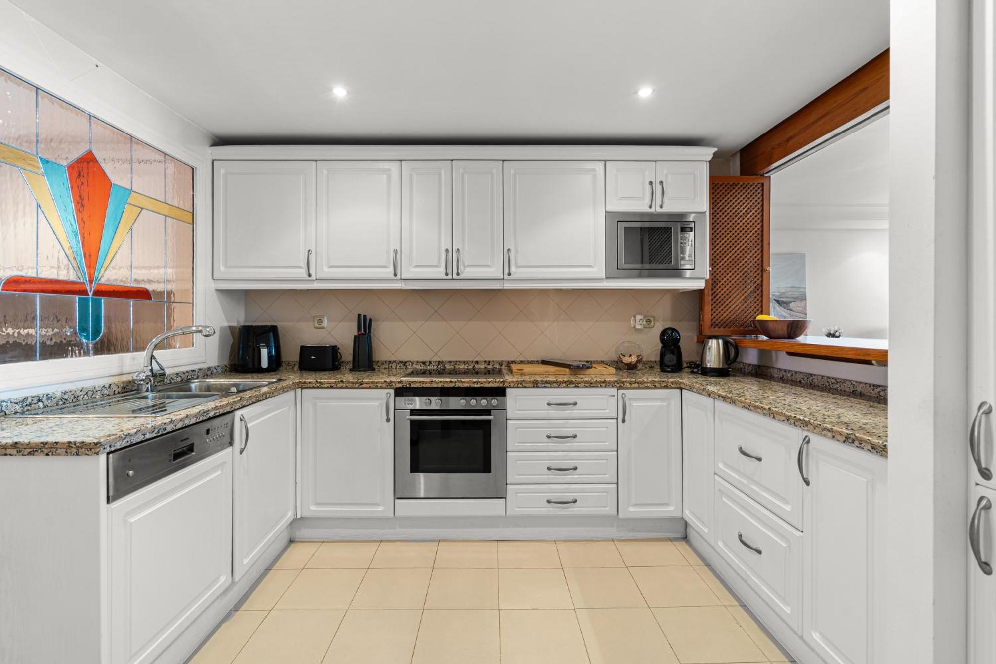 Apartment Golden Shore Seafront Estepona
