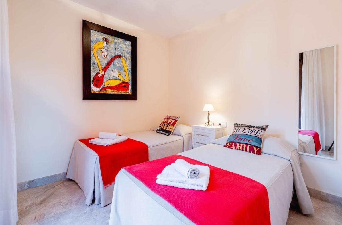 Stunning With Roof Terrace & Great Views *
