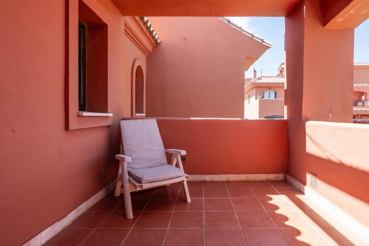 Stunning With Roof Terrace & Great Views *