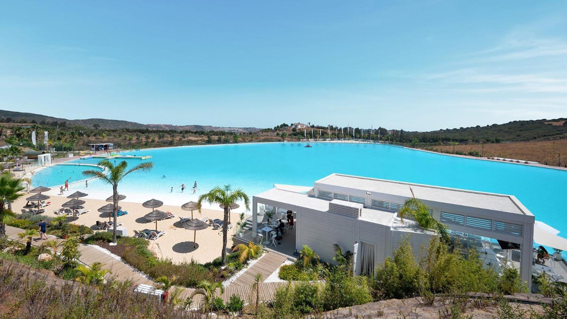 Alcazaba Lagoon Luxury Retreat Estepona