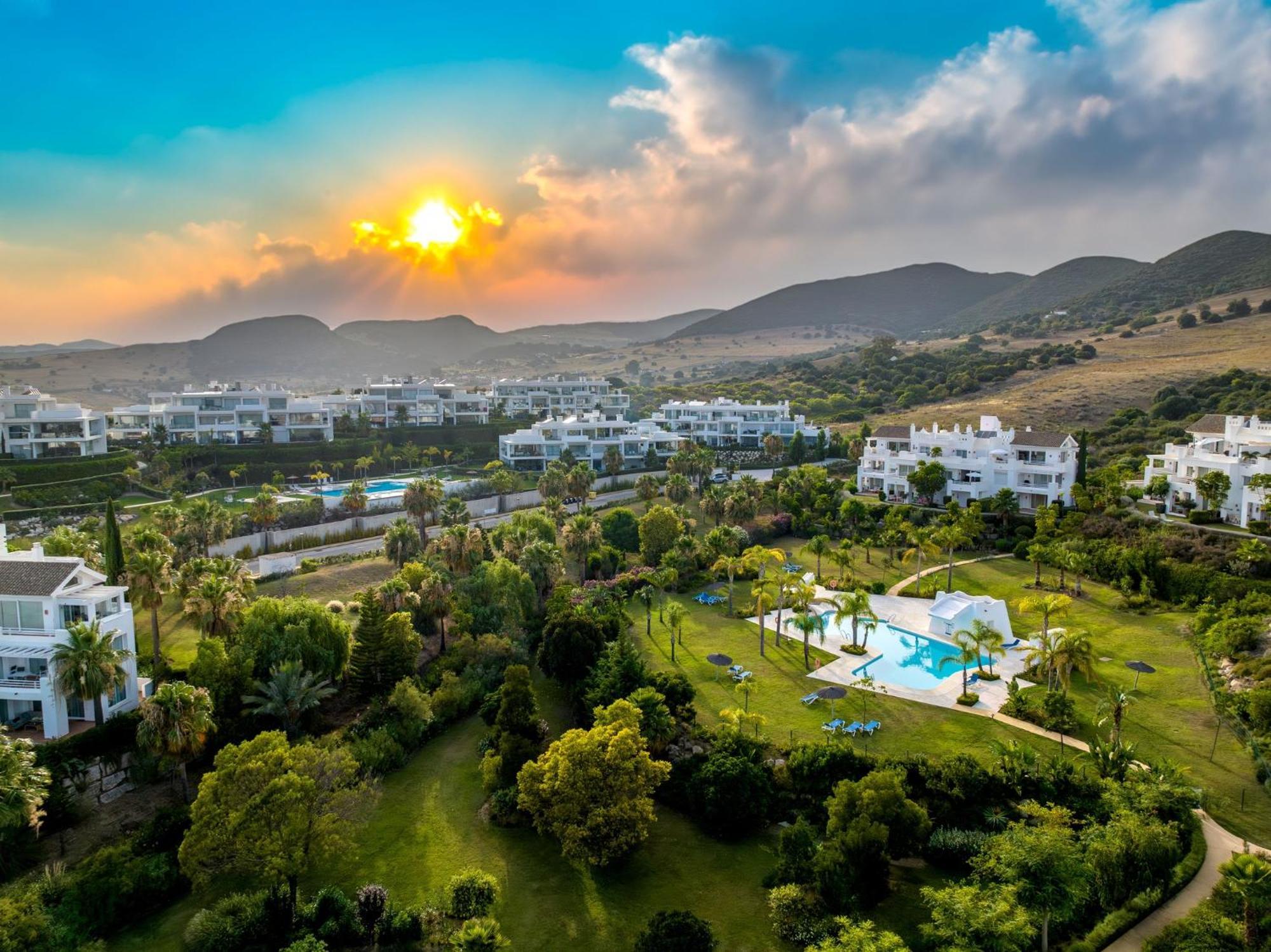 Alcazaba Lagoon Luxury Retreat