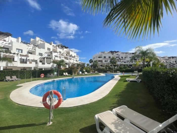 Modern 3 Bed With Sea Views Pool Apartment