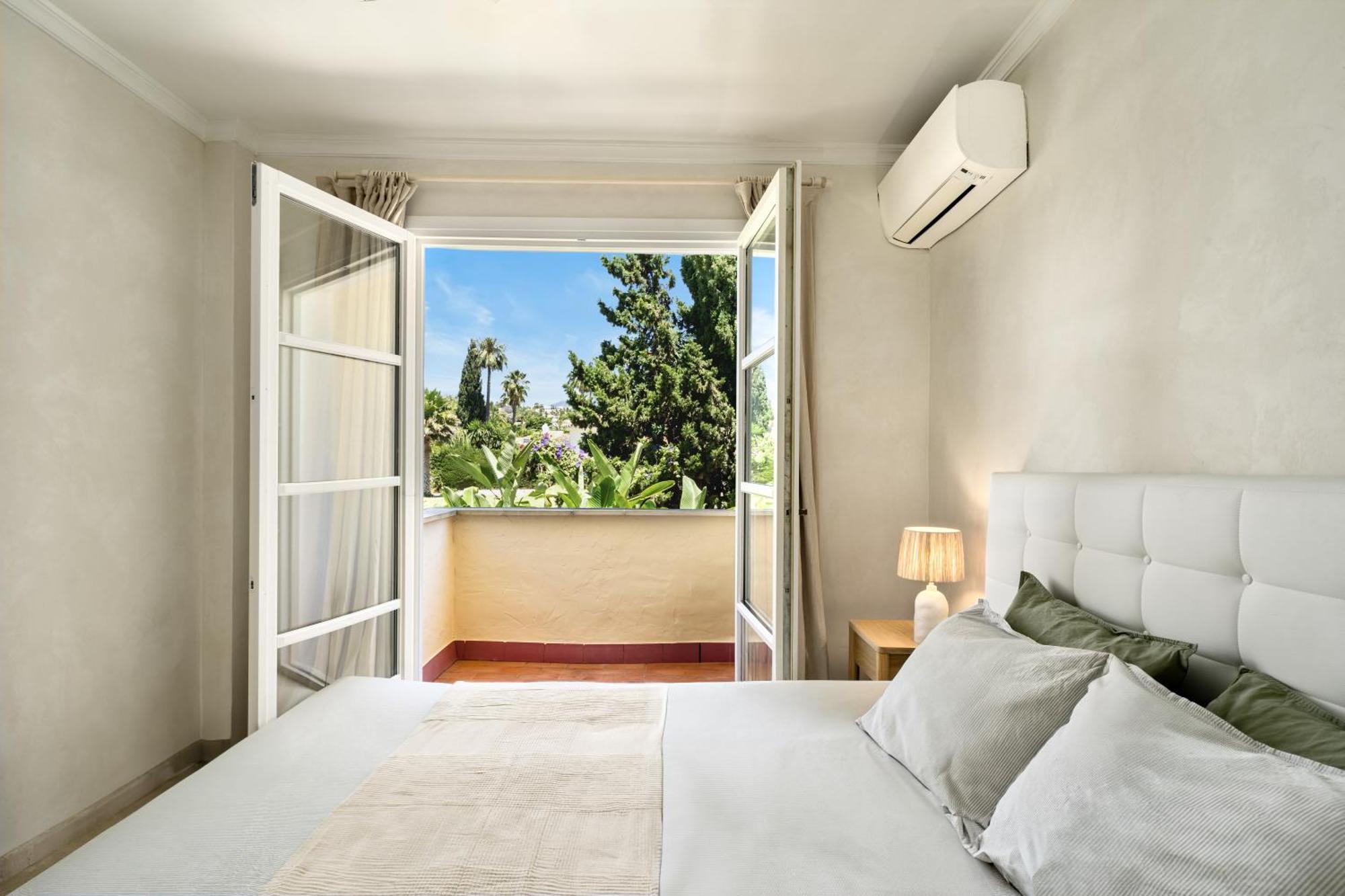 Stylish With Pool Estepona