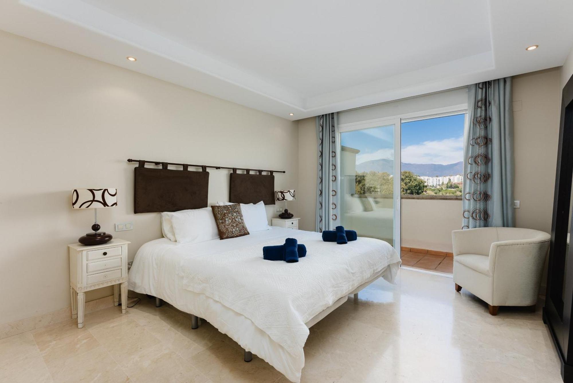Luxury Beachfront Penthouse Marbella - Heated Pool & Seaviews * Estepona
