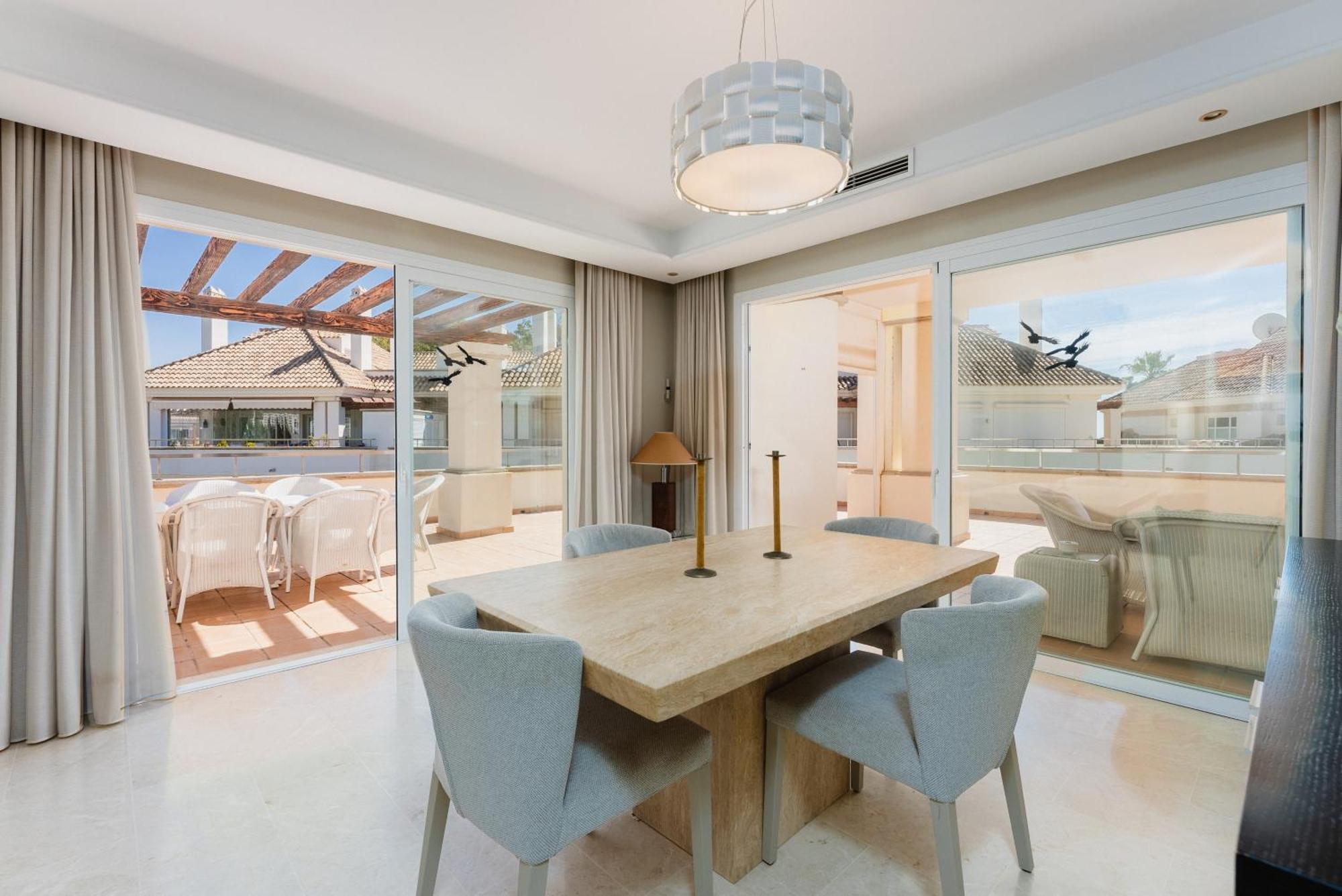 Luxury Beachfront Penthouse Marbella - Heated Pool & Seaviews Apartment Estepona