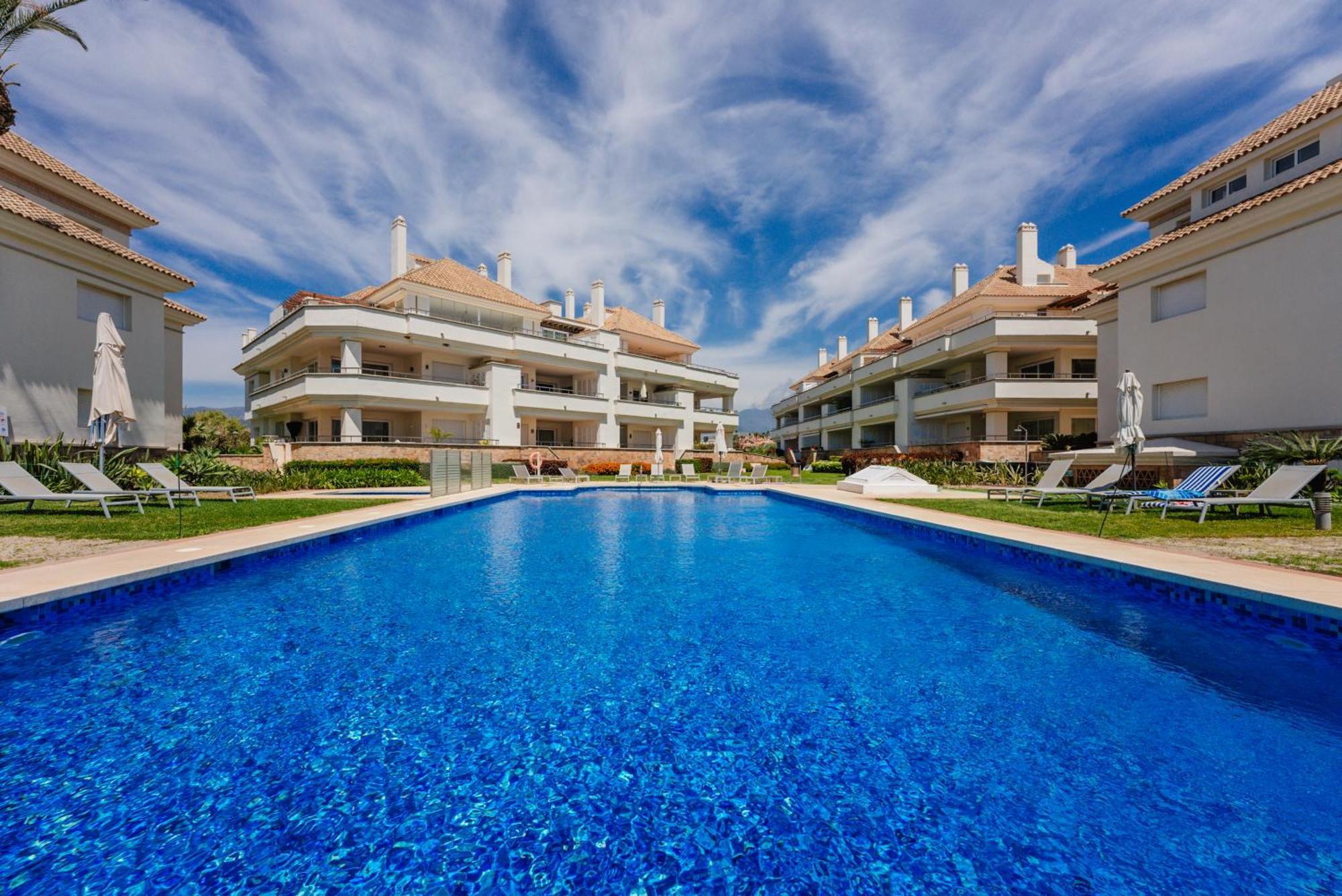 Apartment Luxury Beachfront Penthouse Marbella - Heated Pool & Seaviews