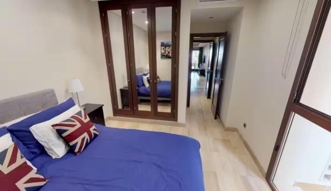 Departamento En Complejo Residencial Bahia Del Plata, Estepona, Espana * Estepona