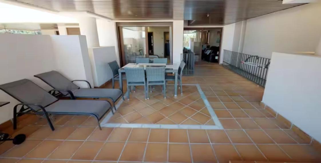 Departamento En Complejo Residencial Bahia Del Plata, Estepona, Espana