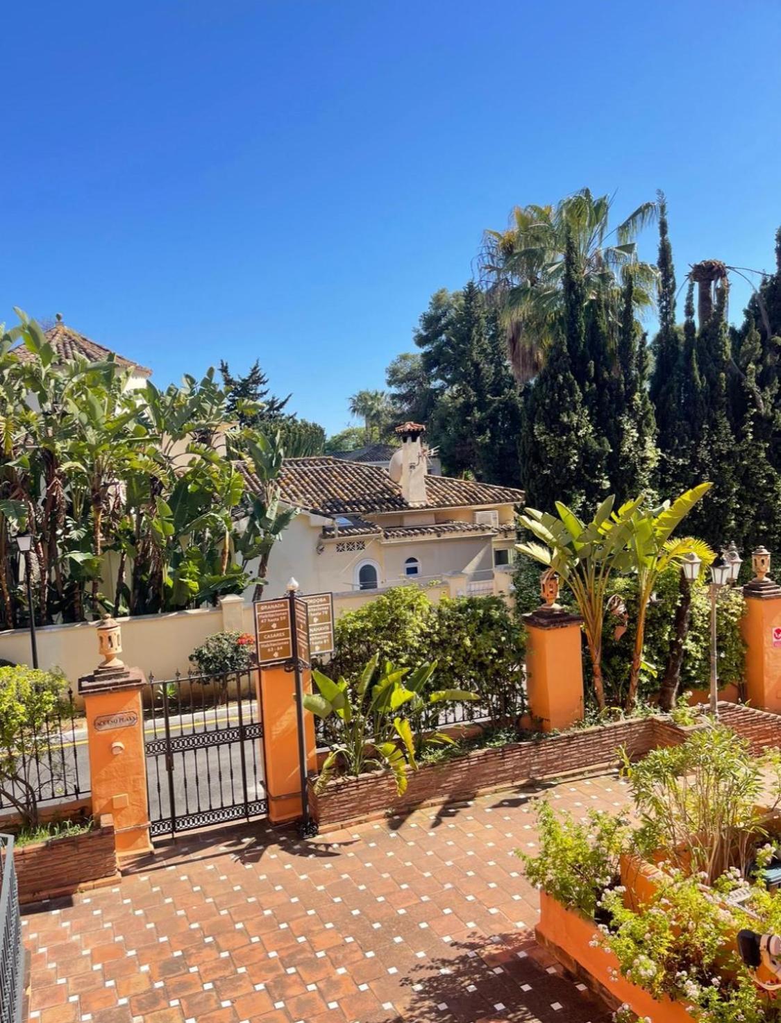 Homestay Elegant Near Sea And Port Banus *