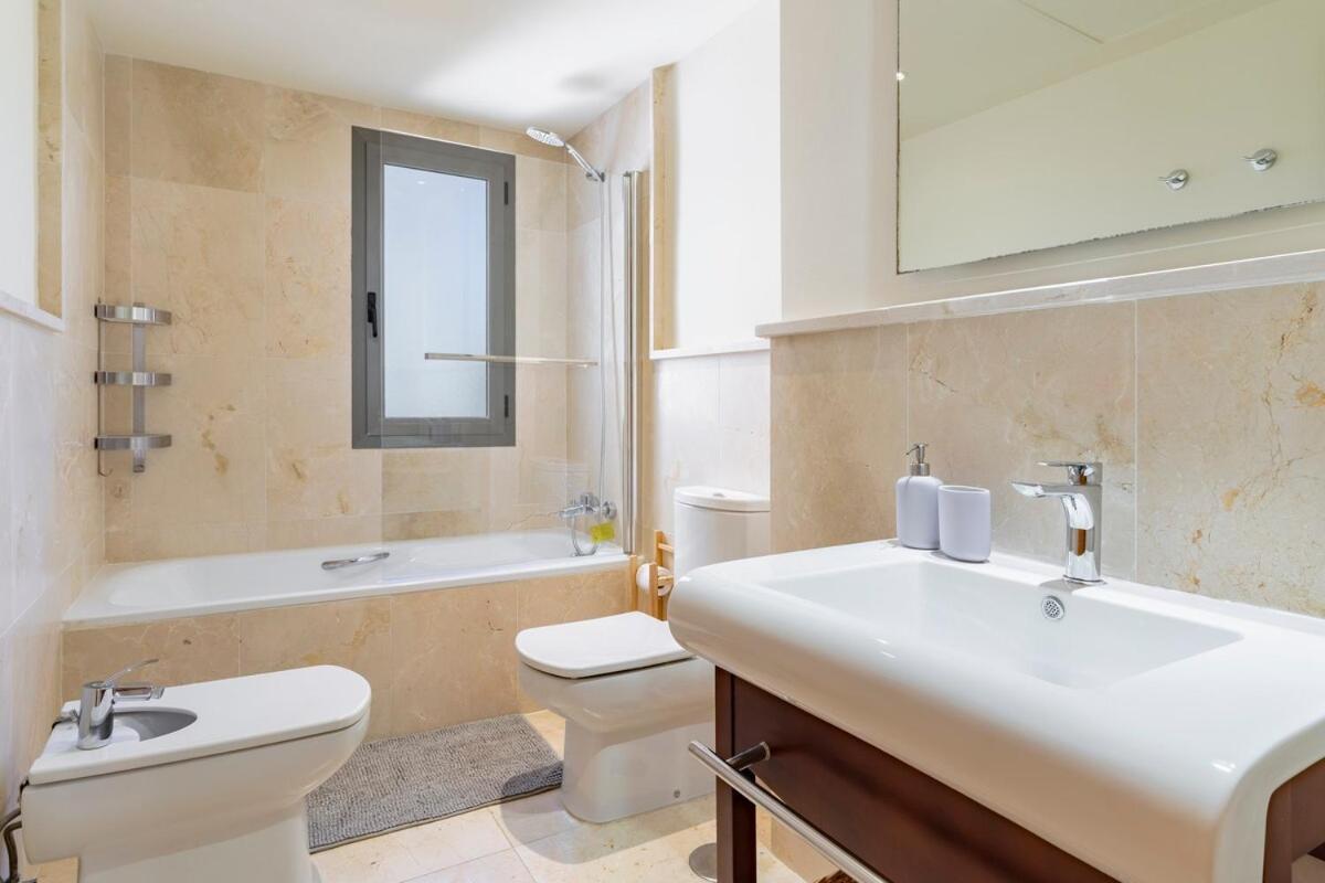 Casa Acosta - Stylish 2br, Pool & Paddle Tennis In Flamingos Apartment *