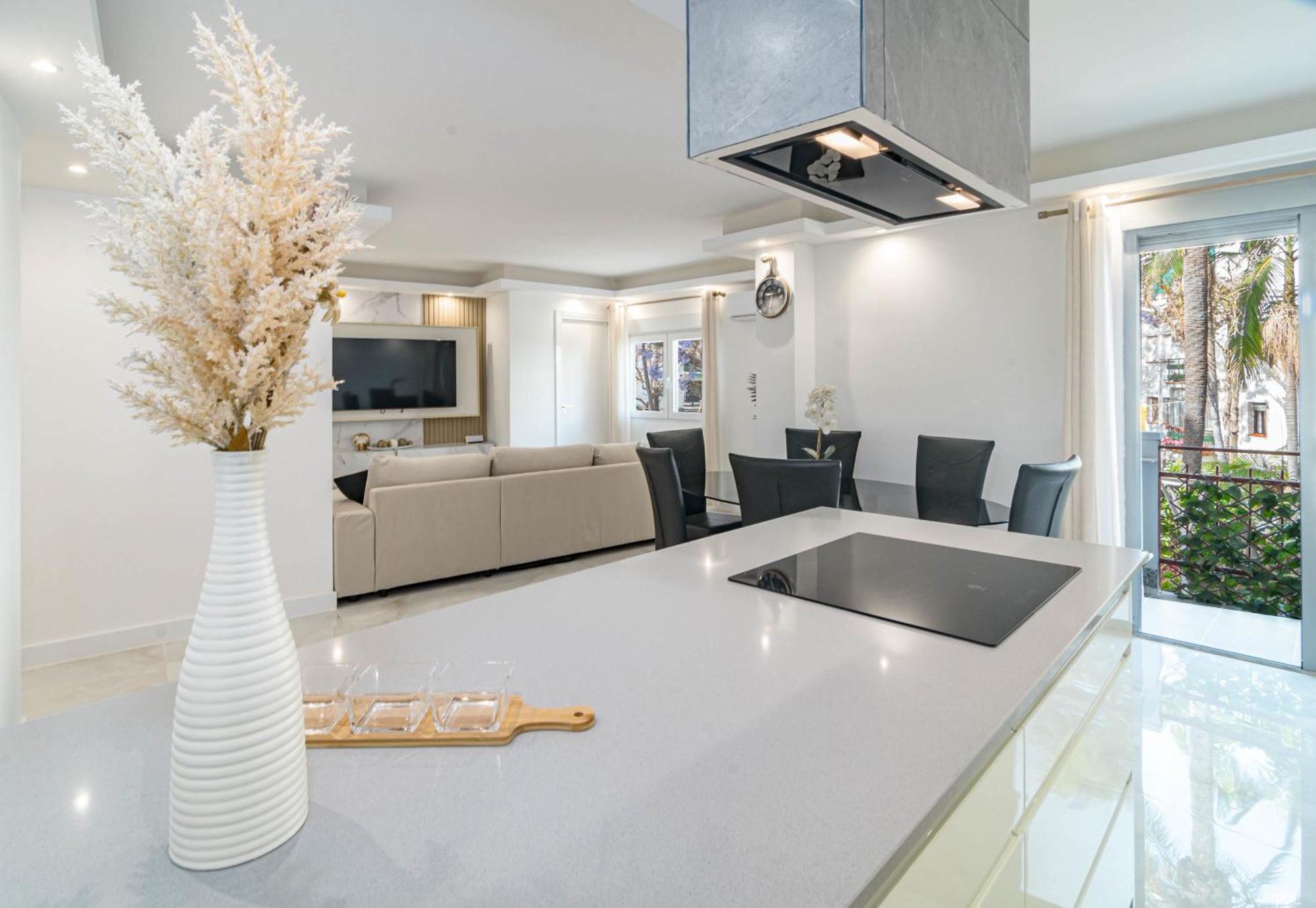 Terr69- Bright Gem In Charming Old Town Apartamento Estepona