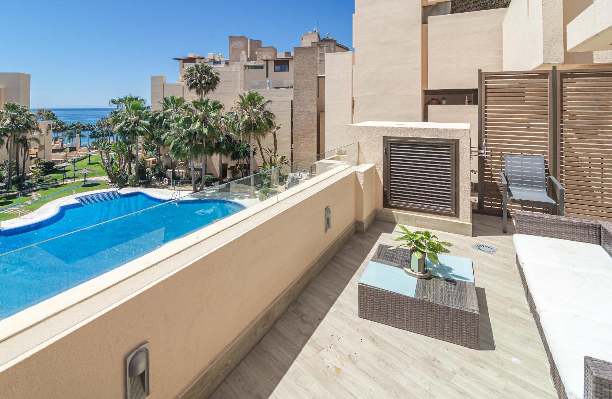 Bp7c.2a Beachfront Penthouse With Private Pool *