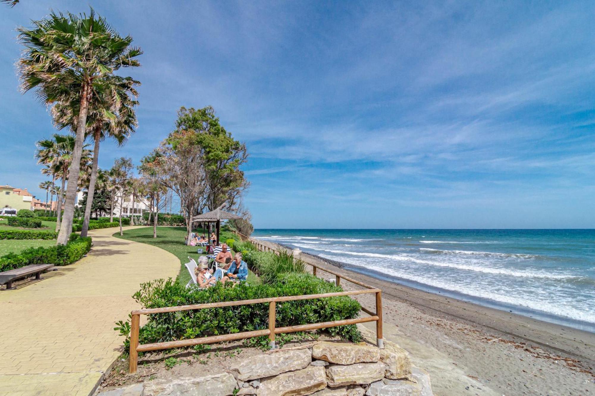 Bp7c.2a Beachfront Penthouse With Private Pool *