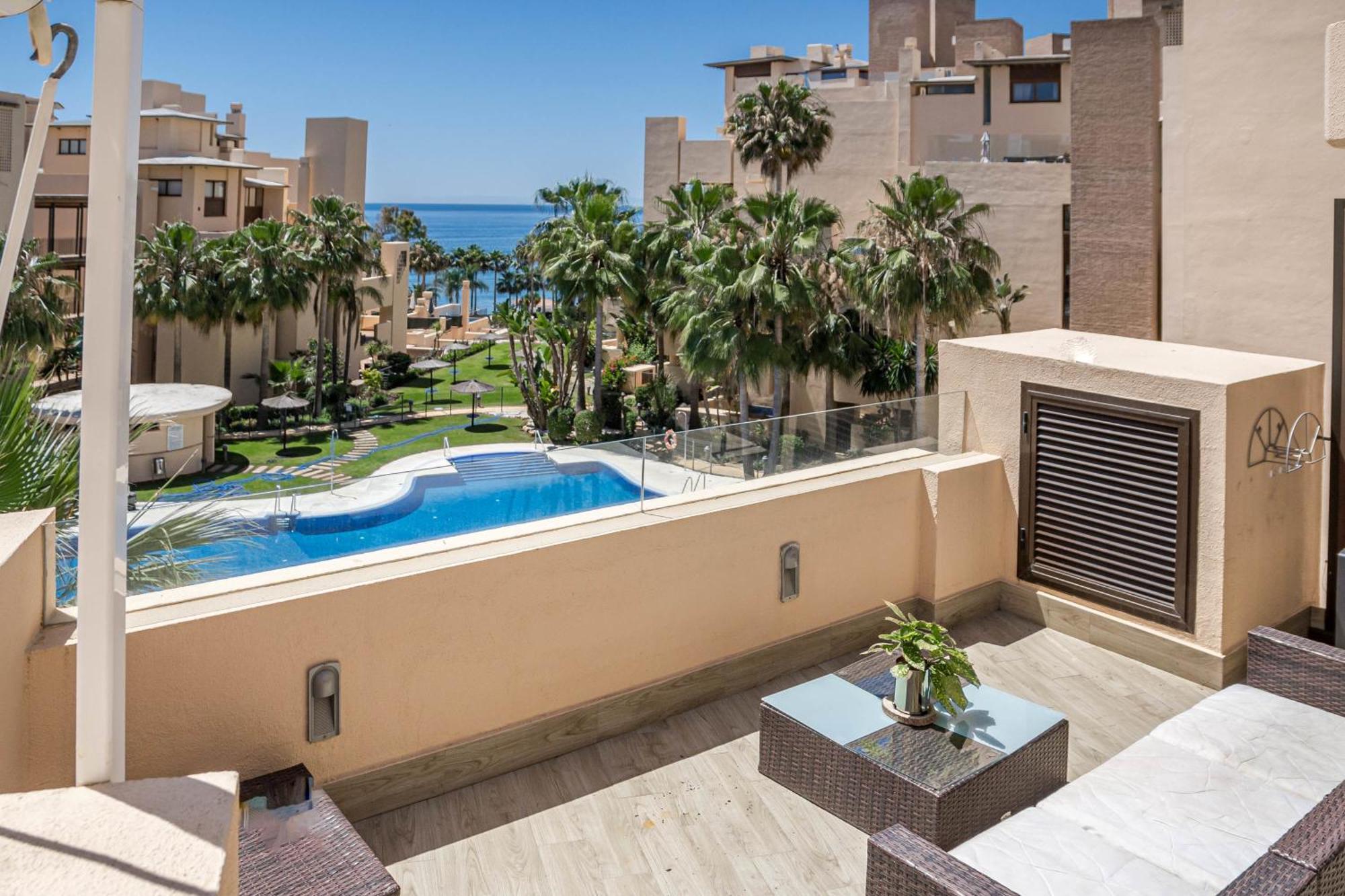Bp7c.2a Beachfront Penthouse With Private Pool *