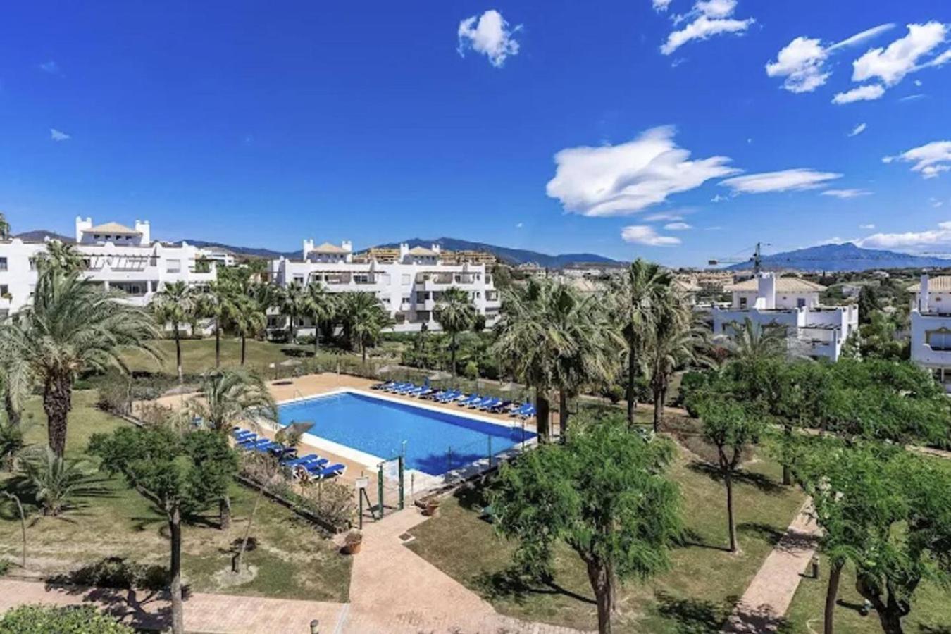 2br With Pool And Sea View Apartamento Estepona