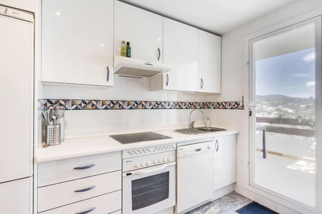 2br With Pool And Sea View Apartamento