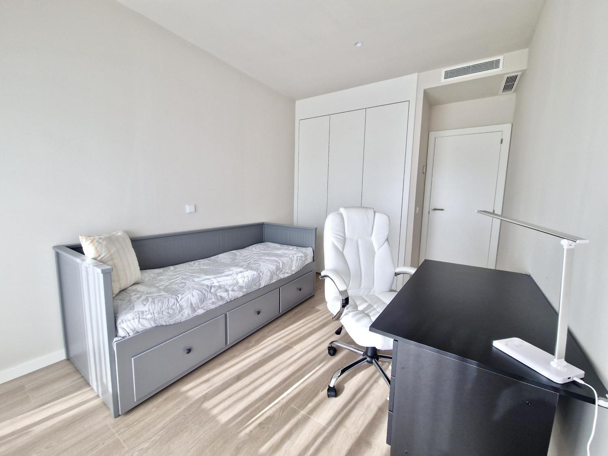 Sr Wellingtonia Centro * Estepona